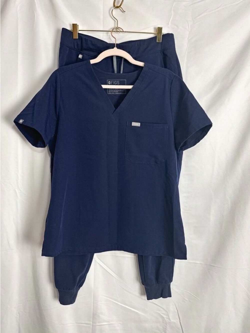 Figs Navy 3 scrub top, 1 Jogger Set